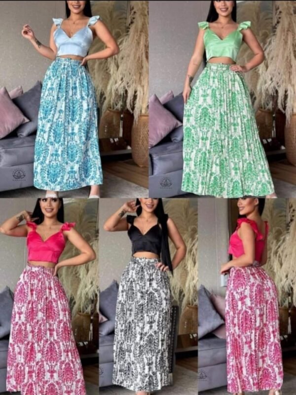 Faldas plisadas con correa en satin estampado